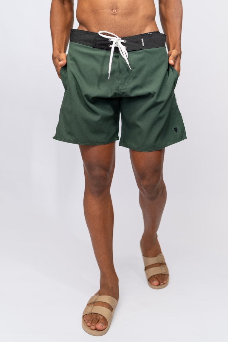 BOARDSHORT VERDE LISTRAS-8c8ff740-267d-4f35-b523-87fe1e036e5e