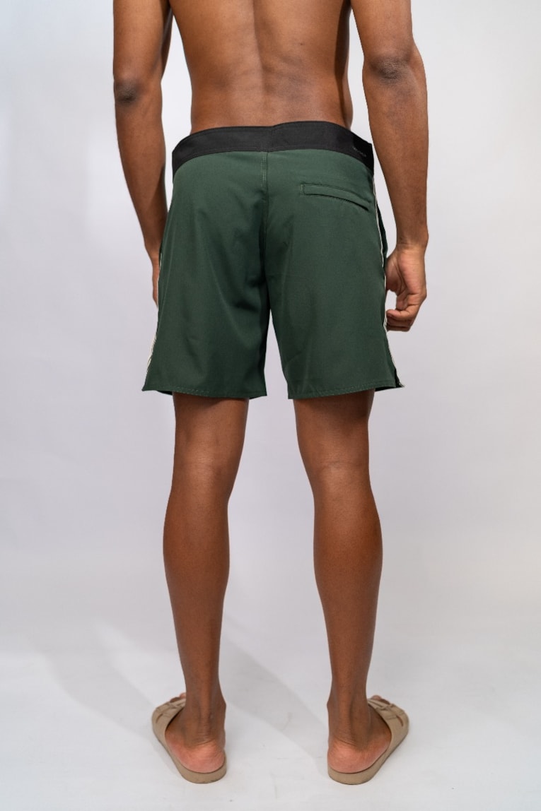 BOARDSHORT VERDE LISTRAS-aa5f3ce9-c779-441c-a359-ef3cd93bde3f