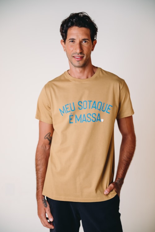 CAMISETA MEU SOTAQUE É MASSA-3d5c44f4-c362-49c9-bd2b-1adf29fad0be